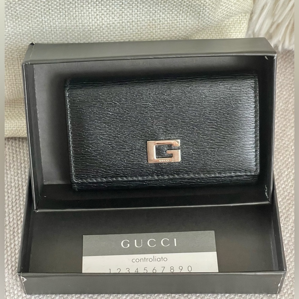 ⭐️COA⭐️GUCCI G KEY CASE 🔑 STUNNING LIKE NEW CONDITION~W/Box~💯Authentic